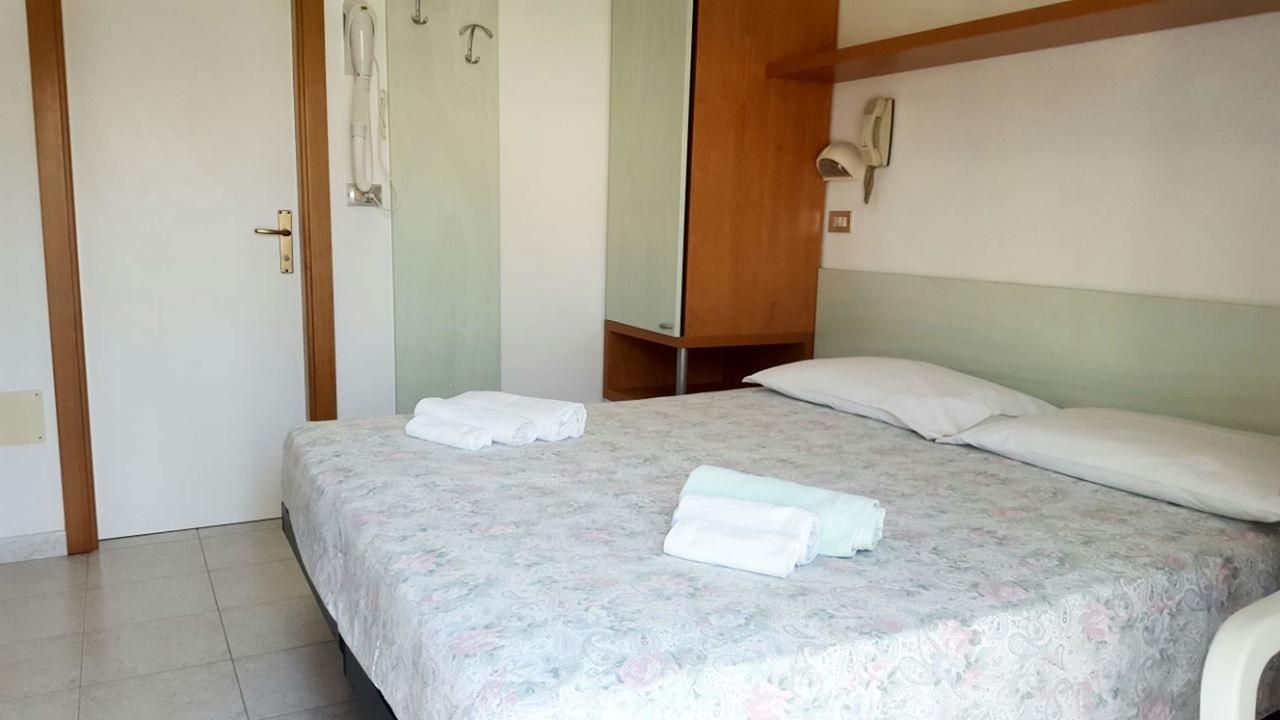 Hotel Villa Cesira Bellaria-Igea Marina Værelse billede